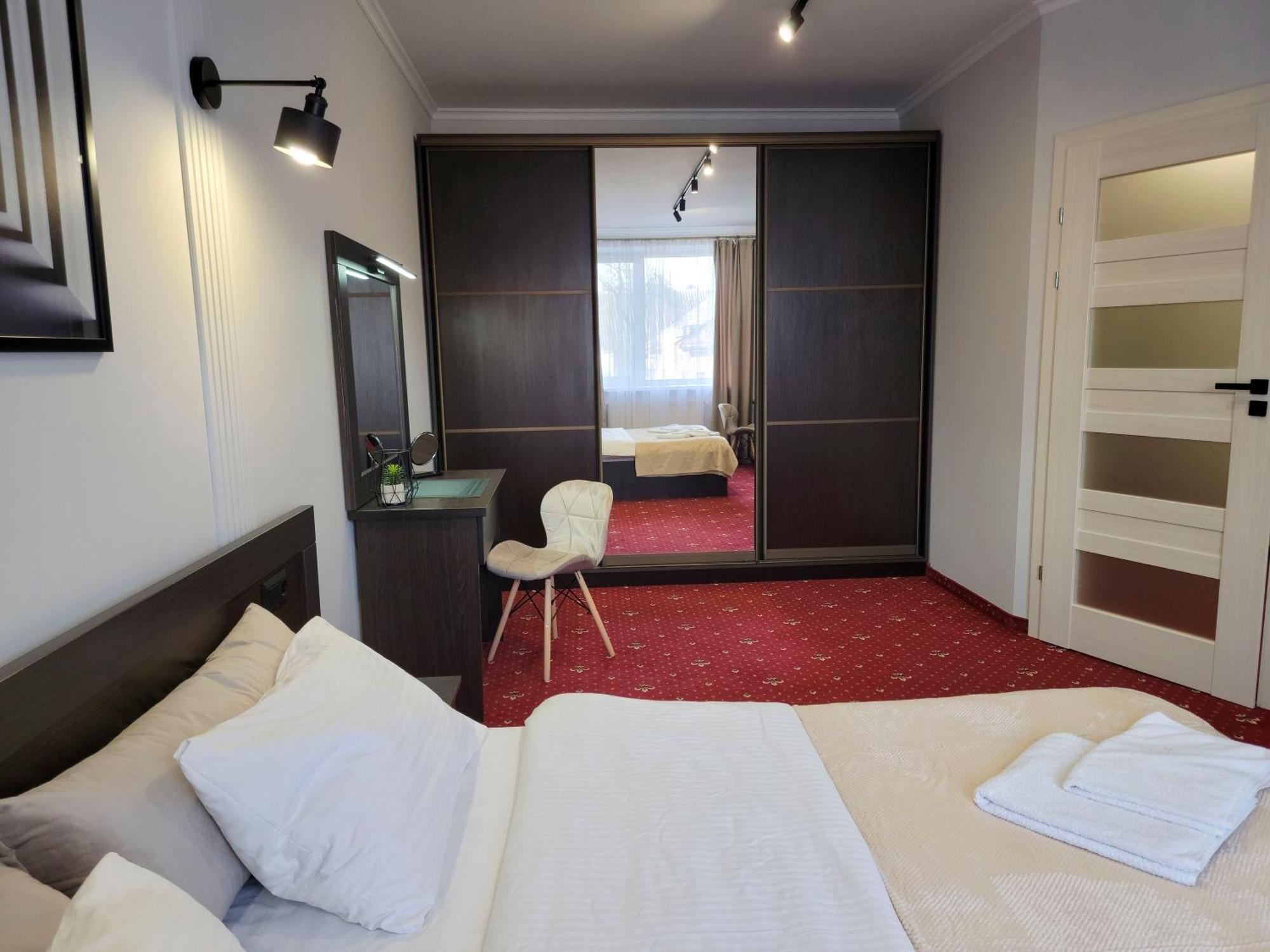 Fine Ap4Youif Ivano-Frankivsk Quarto foto